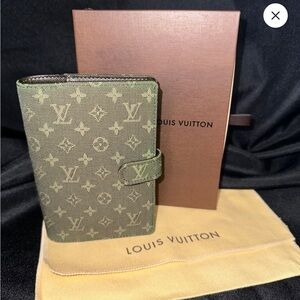 Authentic Louis Vuitton Mini Lin Agenda with box and dust bag